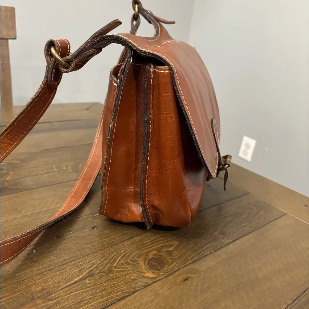 Patricia Nash London Saddle Bag